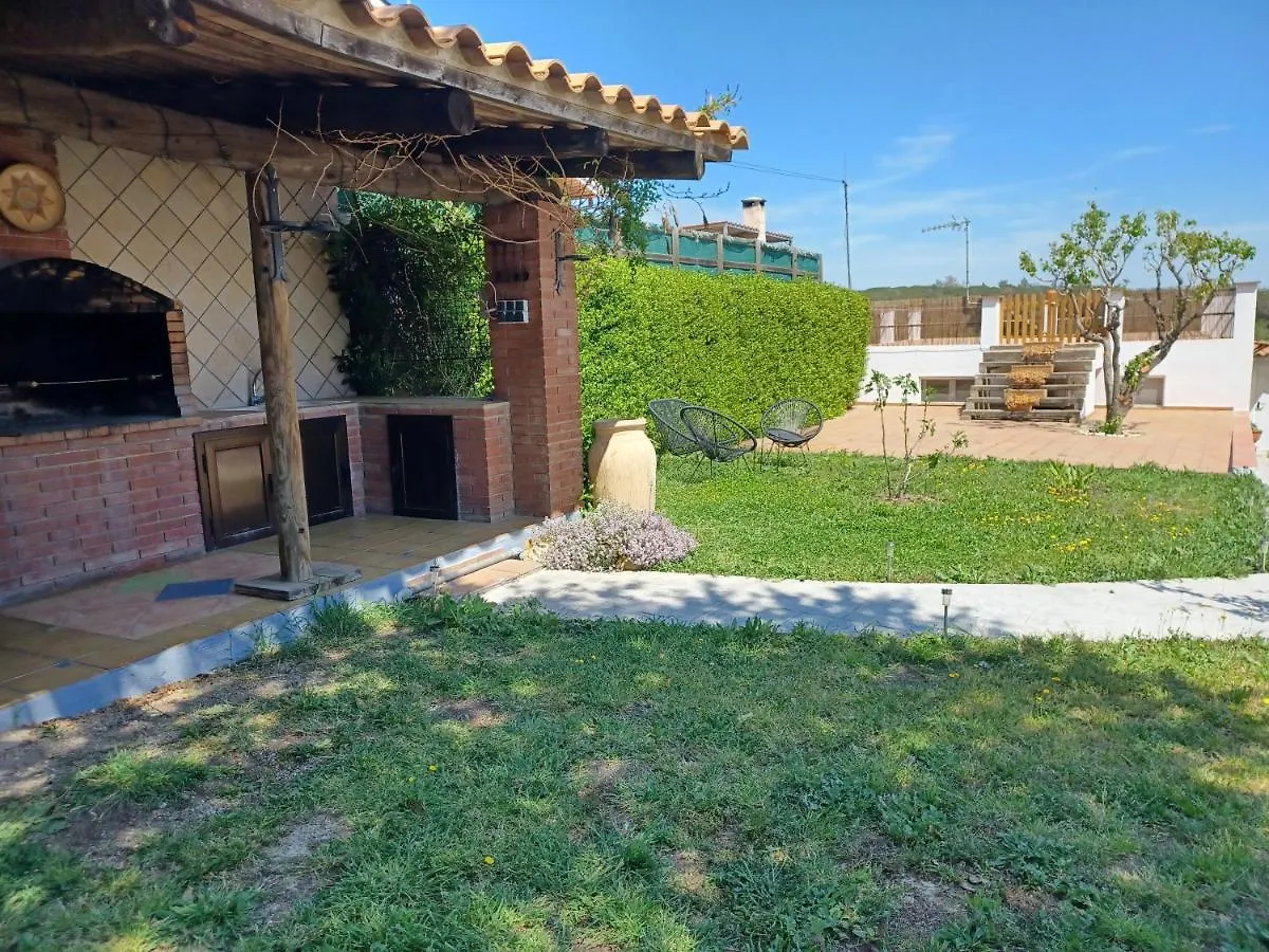 Villa Piscina De Sal Barbacoa Wifi, Parking Gratis, 3 Min Pga Casa El Roble Gerona Сasa de vacaciones