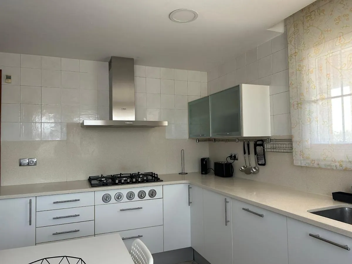 Villa Piscina De Sal Barbacoa Wifi, Parking Gratis, 3 Min Pga Casa El Roble Gerona