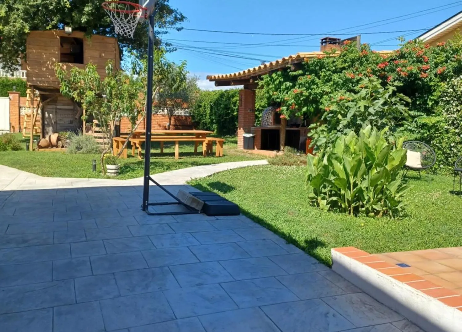 Villa Piscina De Sal Barbacoa Wifi, Parking Gratis, 3 Min Pga Casa El Roble Gerona 0*,  España