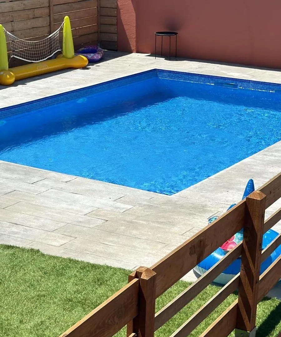 Villa Piscina De Sal Barbacoa Wifi, Parking Gratis, 3 Min Pga Casa El Roble Gerona Сasa de vacaciones